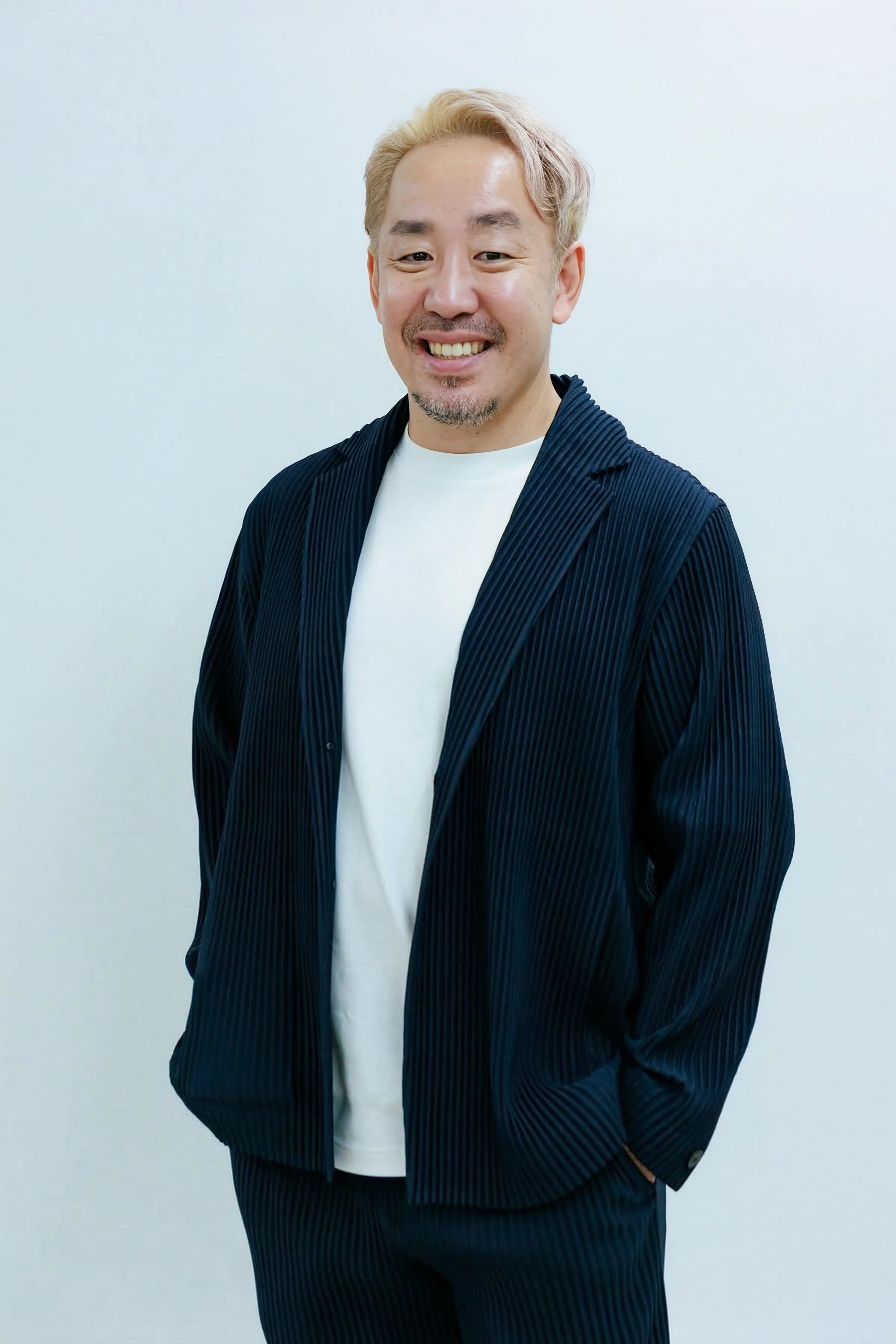 LEGASEE RADIOのMC・南章行のポートレート